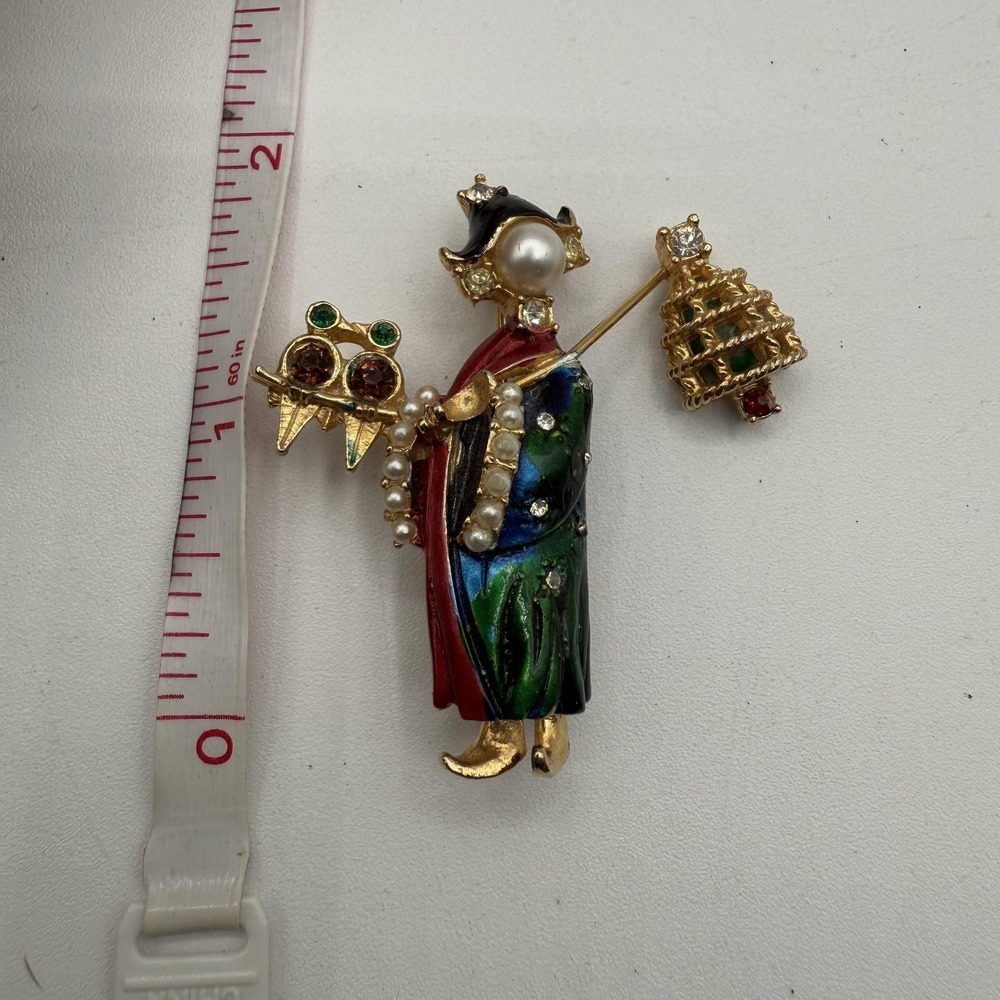 Vintage ART Figural Brooch Asian Lady Enamel Pearl Owl Lantern Pin Costume - Picture 3 of 6